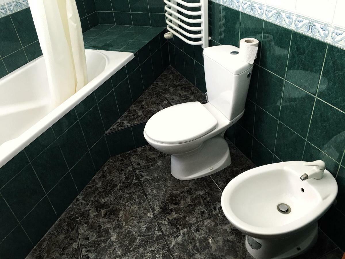 Friends Hostel Lviv Rustaveli Str מראה חיצוני תמונה